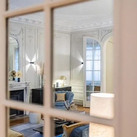 Appartement Amazing 4bedrooms Champs Elysees Ac Parijs