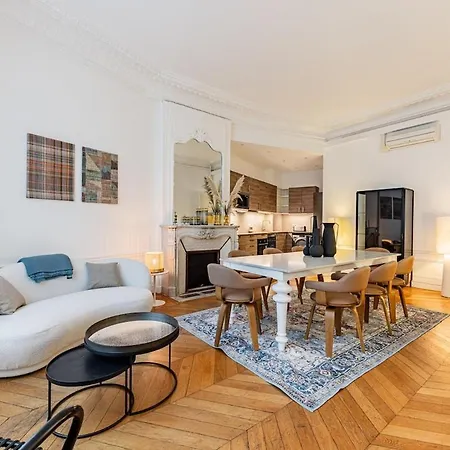 Amazing 4bedrooms Champs Elysees Ac Apartment