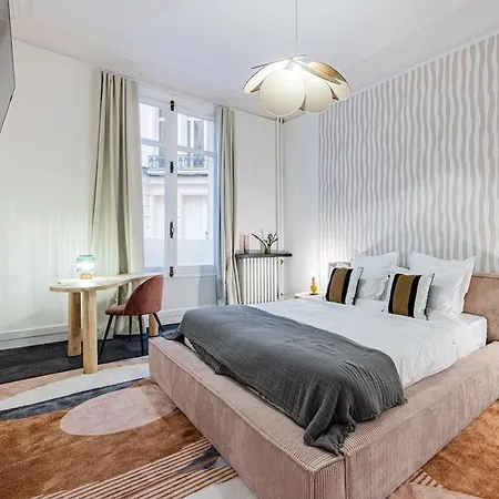 Amazing 4bedrooms Champs Elysees Ac Apartment *