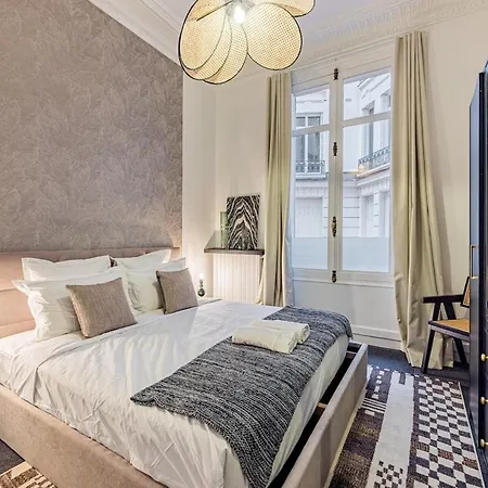 Amazing 4bedrooms Champs Elysees Ac Apartment